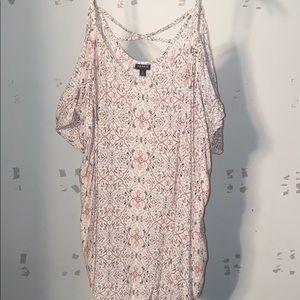Torrid size 4 cold shoulder top